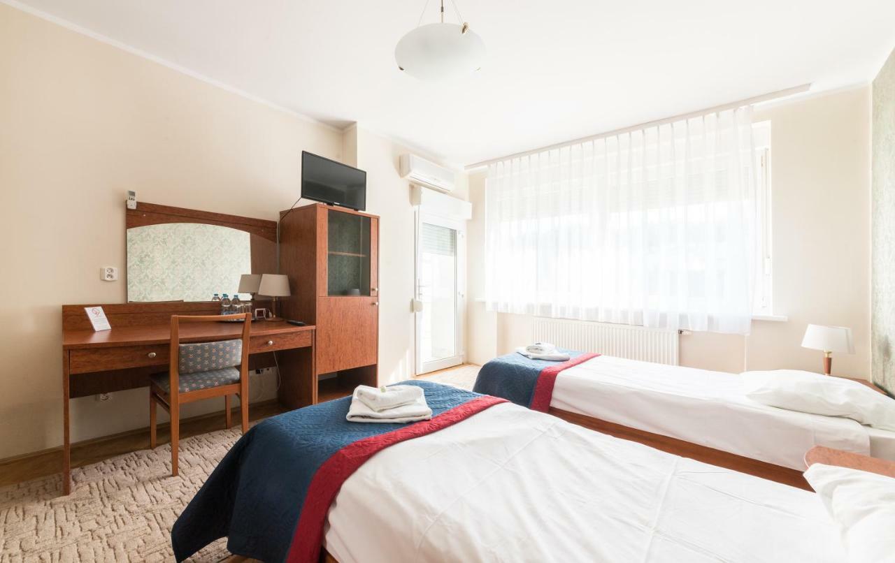 Gosciniec Witomino Bed & Breakfast Gdynia Exterior photo